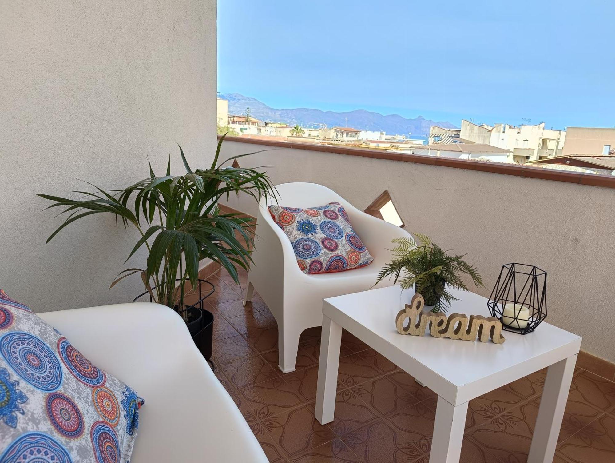 " Limoncello" Appartamento A 150 M Dal Mare ! Perfetto Per Famiglie E Coppie Alcamo Extérieur photo